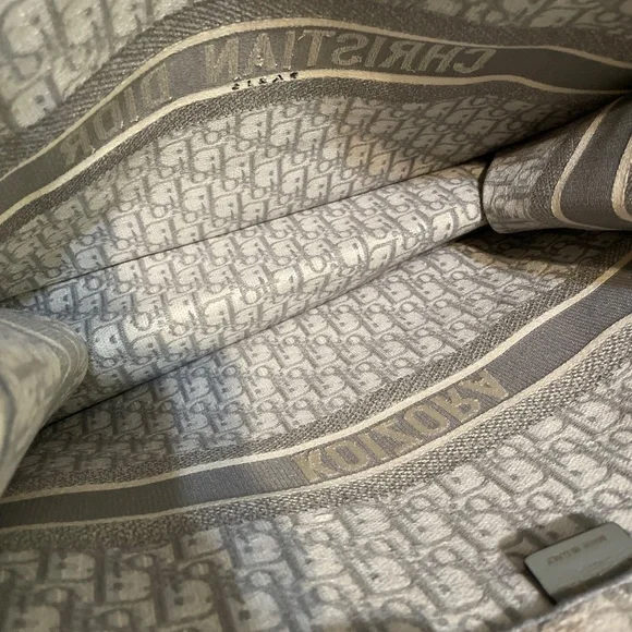 Christian Dior Book tote - Picture 10 of 13